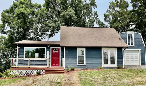 718 Chris Way, Sevierville, TN 37876