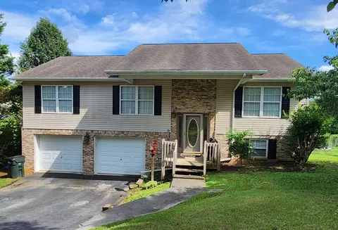 1485 Jasmine Trl, Sevierville, TN 37862