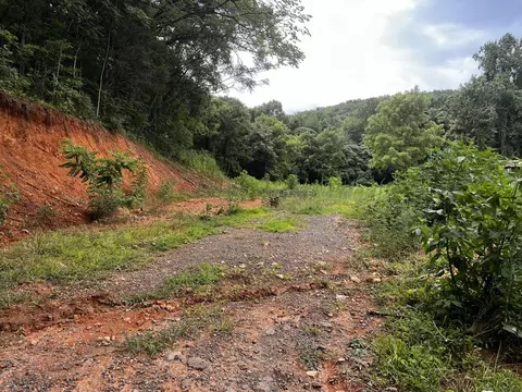 - Restful Way, Newport, TN 37821
