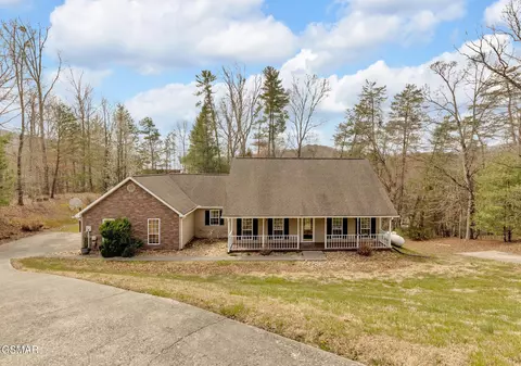 2210 Battle Ground Dr, Pigeon Forge, TN 37863