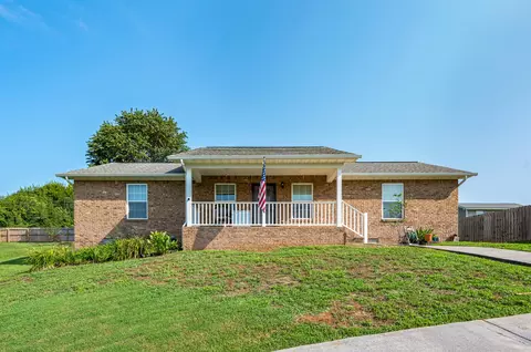 1516 Cloverdale Ct, Sevierville, TN 37862