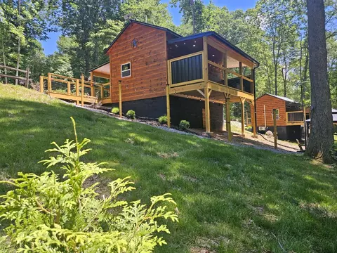 3310 Whaley Rd, Sevierville, TN 37876