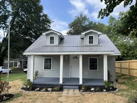 541 7th St, Newport, TN 37821