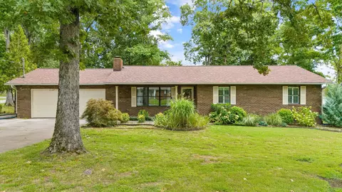 325 Poplar St, Sevierville, TN 37862