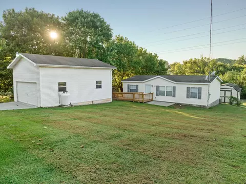 1003 De Vault St, Morristown, TN 37814