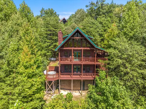 2726 Heather Lane Way, Sevierville, TN 37862