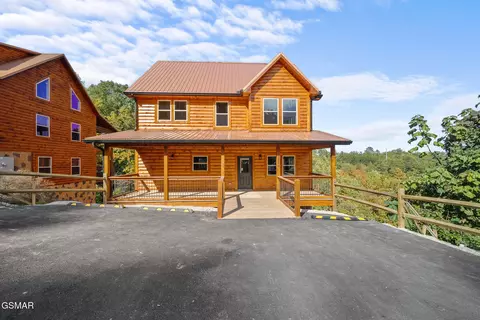 3280 Pine Peak Way, Sevierville, TN 37862