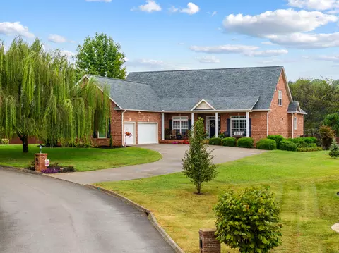 754 Deep Woods Lane Ln, Seymour, TN 37865