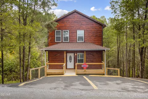 2544 White Timberlake Dr, Sevierville, TN 37862