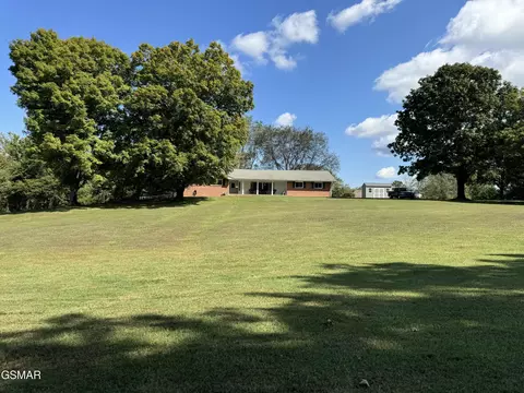 255 E Hardin Ln, Sevierville, TN 37862