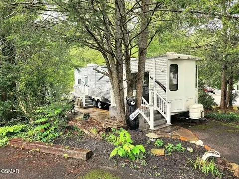 4229 E Pkwy #LOT 5, Gatlinburg, TN 37738