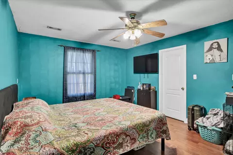 Bedroom - 4116 Briggs Loop, Kodak, TN 37764 photo 1 of 4