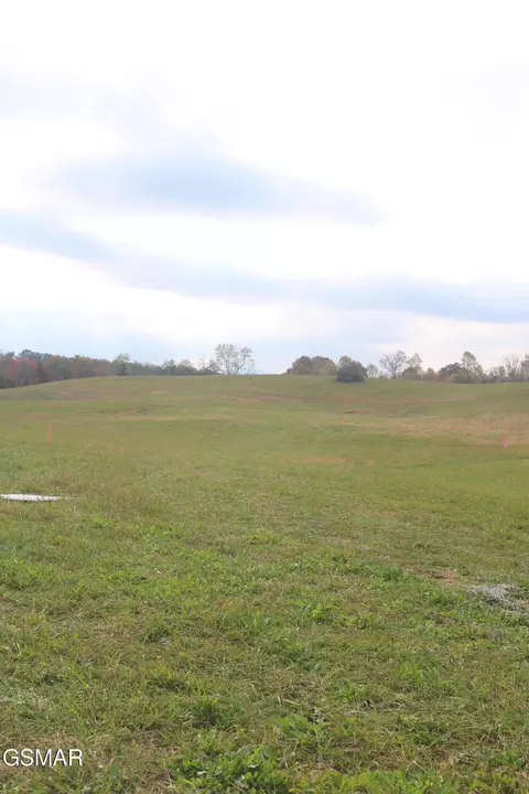 635 Sharp Rd, Sevierville, TN 37876
