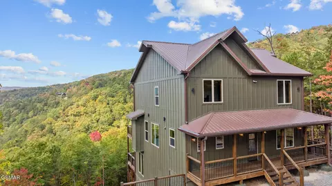 4453 Stackstone Rd, Sevierville, TN 37862 photo 1