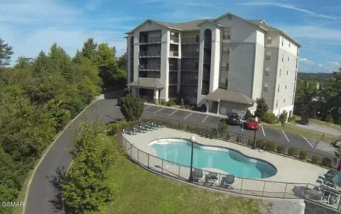 215 Mayes Rd, Pigeon Forge, TN 37863