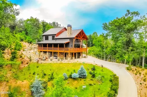 829 Vixen Run, Gatlinburg, TN 37738