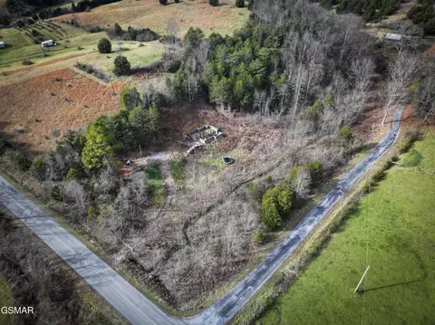 804 Webster Valley Rd, Rogersville, TN 37857