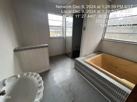 Bath - 2052 Boat Dock Rd, Talbott, TN 37877 photo 1 of 3