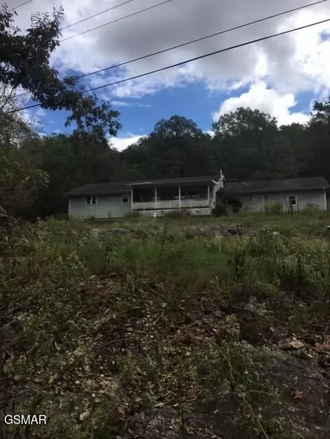 1982 Sockless Road Rd, Dandridge, TN 37725