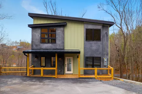 2232 Spurling Rd, Sevierville, TN 37862