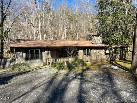 2602 Barkenhowl Way, Sevierville, TN 37862