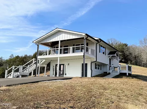 329 Leamer Dr, Sevierville, TN 37876
