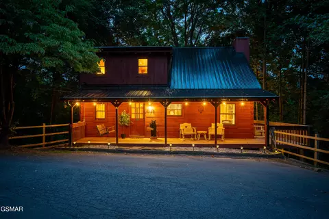 1022 View Dr, Sevierville, TN 37876