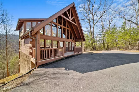 1619 Barn Door Ln, Sevierville, TN 37862