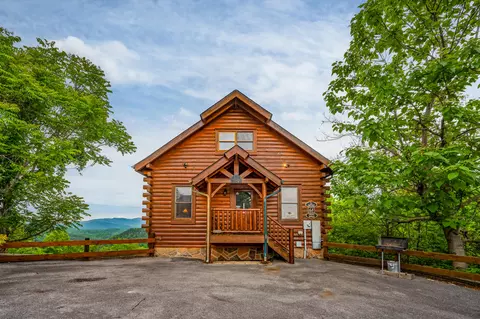 3032 Legacy Vista Dr, Sevierville, TN 37876