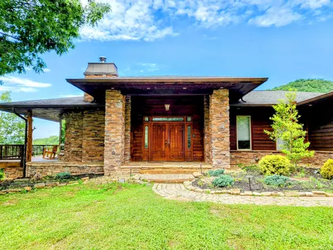 1441 Mountain Ash Way, Sevierville, TN 37876