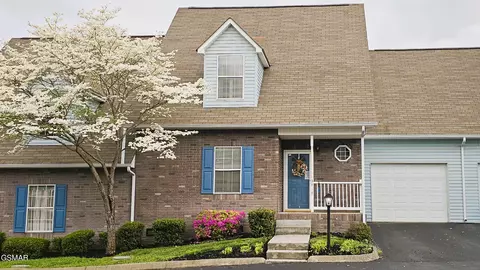 3418 Hamilton Place Dr, Morristown, TN 37814