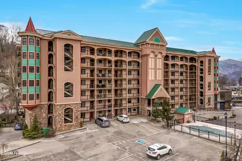 210 Roaring Fork Ext, Gatlinburg, TN 37738