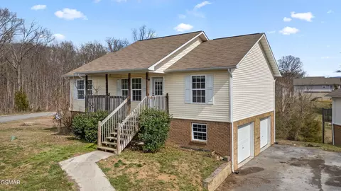 2422 Scenic Mountain Dr, Sevierville, TN 37876