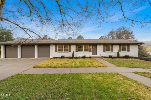 125 Highland View Dr, Knoxville, TN 37920