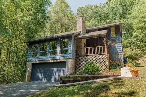 1126 Daniel Dr, Seymour, TN 37865