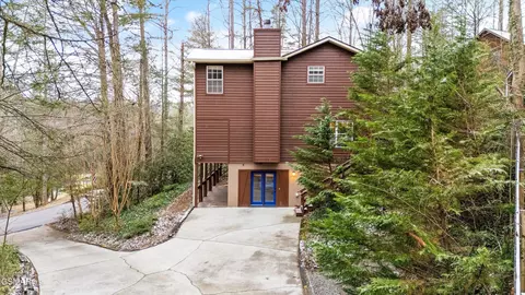 1719 Brent Hills Blvd, Gatlinburg, TN 37738