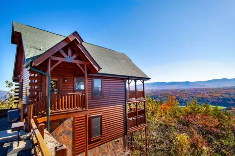2220 Towering Hemlock Dr, Sevierville, TN 37876
