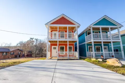 278 W Main St # A, Dandridge, TN 37725