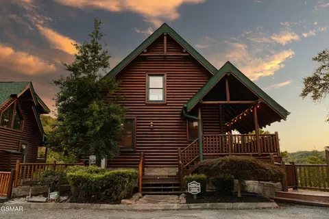 1911 Creek Overlook Way, Pigeon Forge, TN 37862