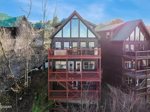 1274 Bear Cub Way, Gatlinburg, TN 37738