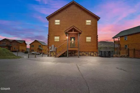 1518 Firefly Trail Way, Sevierville, TN 37862