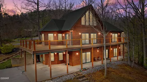 2804 Cedar Falls Way, Sevierville, TN 37862