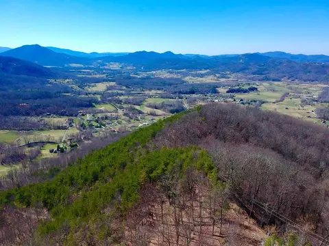 1 Ravens Den Way # -A, Sevierville, TN 37862