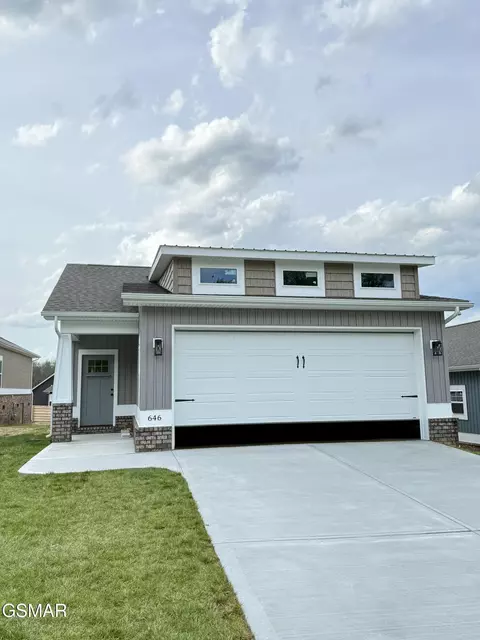 646 Johnson Est Ln, Sevierville, TN 37862