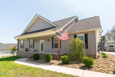 916 Sentry Ridge View Dr, Seymour, TN 37865