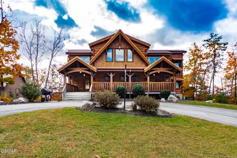 2316 Mimosa Dr, Sevierville, TN 37862
