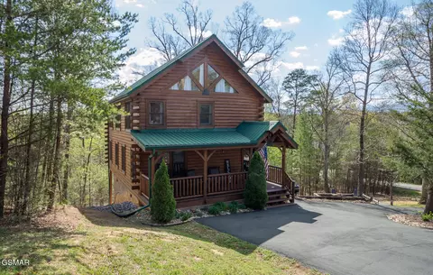 1420 Zachary Thomas Ln, Pigeon Forge, TN 37876