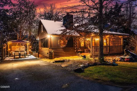 1014 Walini Way, Sevierville, TN 37876