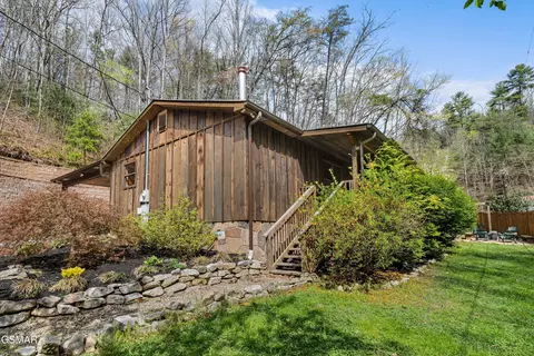3767 Knight Hollow Rd, Sevierville, TN 37876