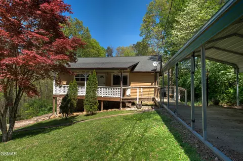 1940 Big Chiefs Skyview Dr, Sevierville, TN 37876